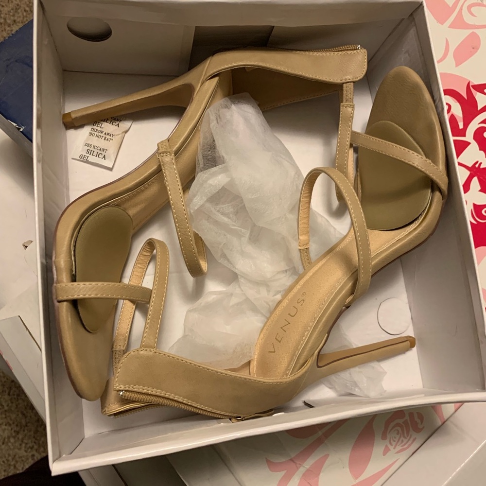 Venus beige heels